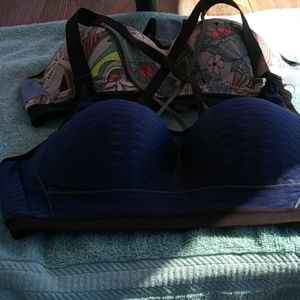 (2)Victoria secret sports bra's